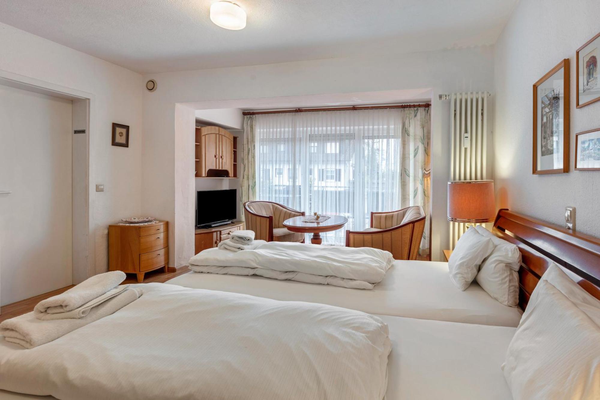 Apartments Am Schwarzwaelder Hof Бад Белинген Екстериор снимка