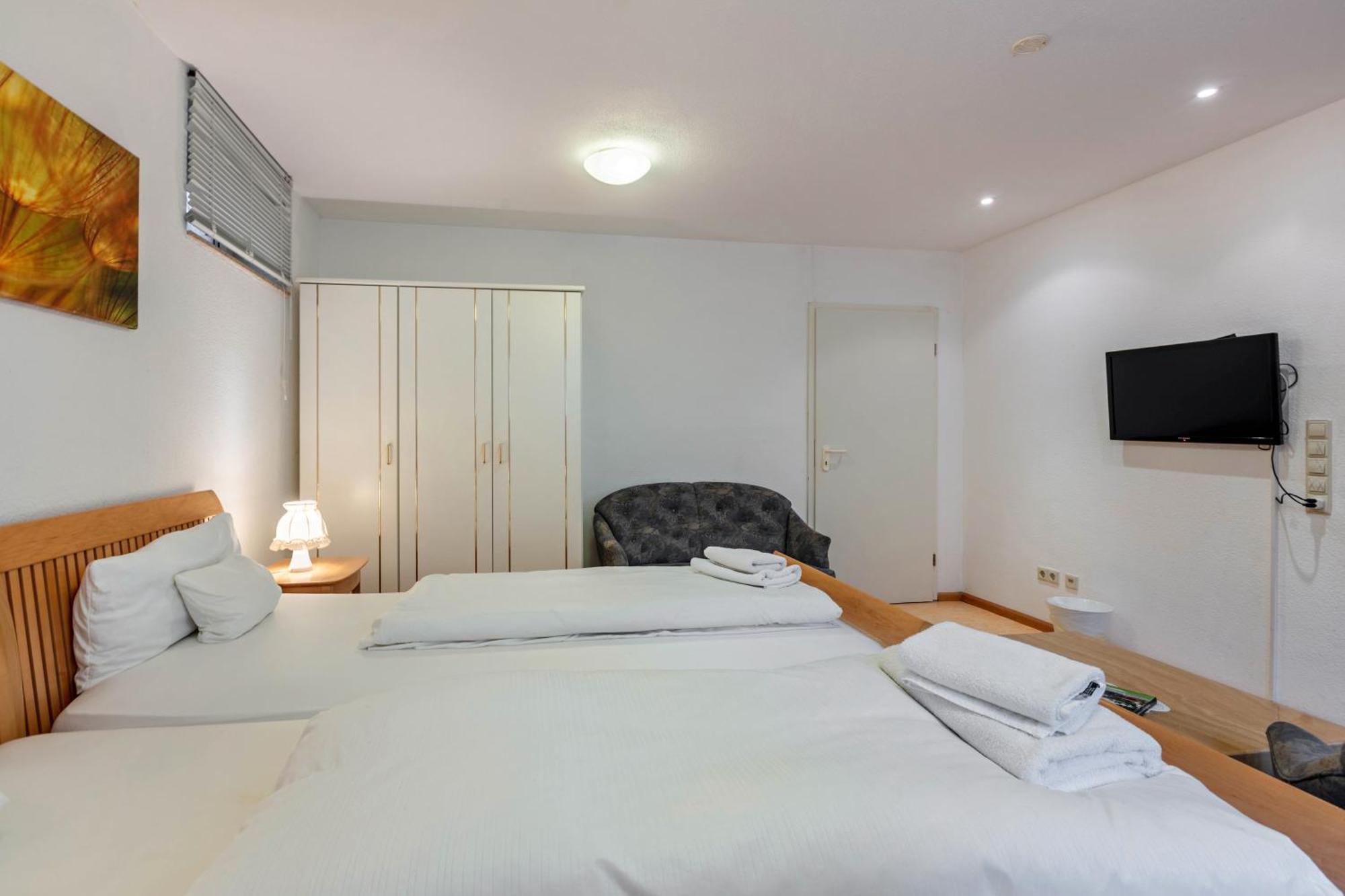 Apartments Am Schwarzwaelder Hof Бад Белинген Екстериор снимка