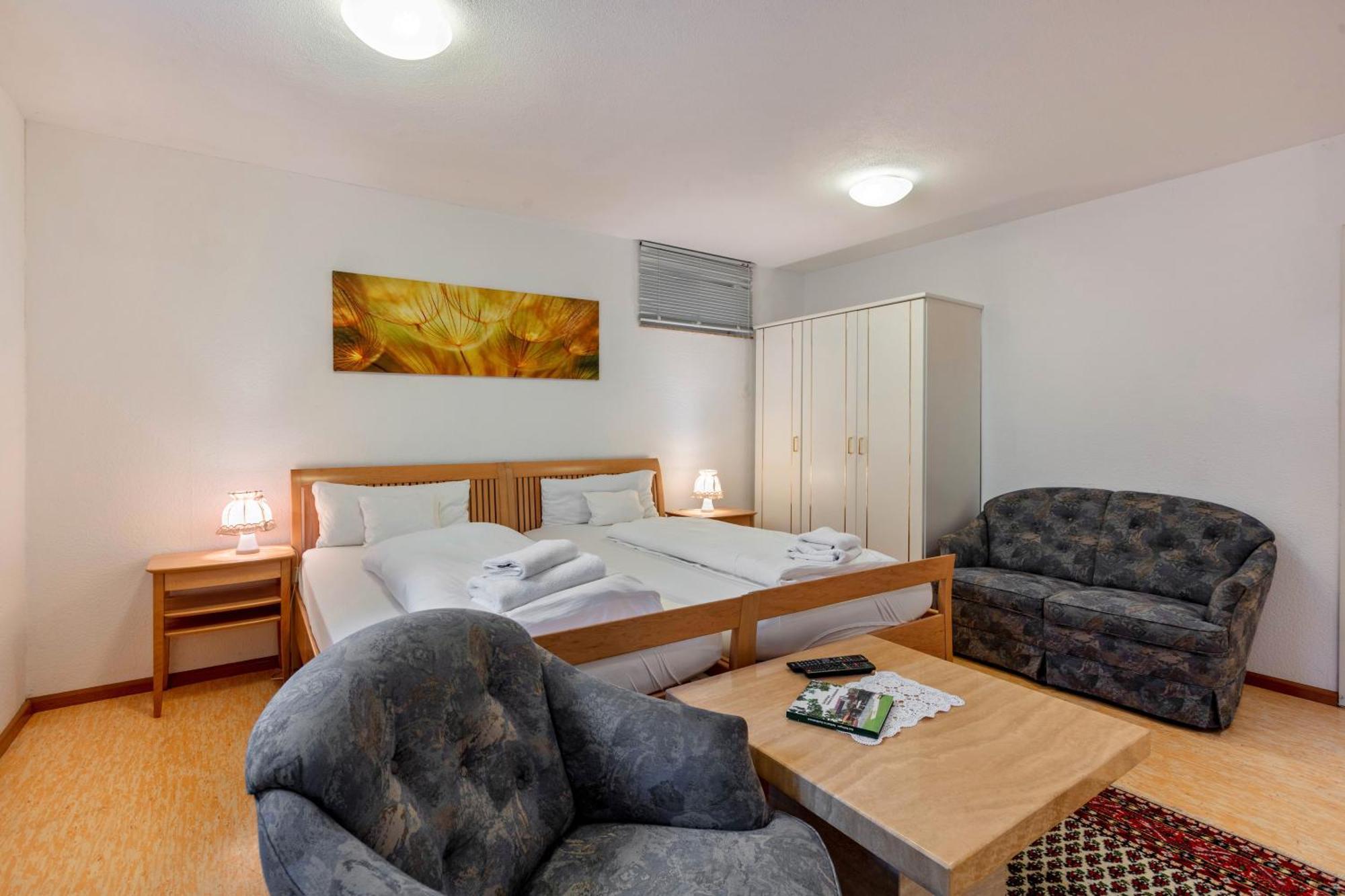 Apartments Am Schwarzwaelder Hof Бад Белинген Екстериор снимка
